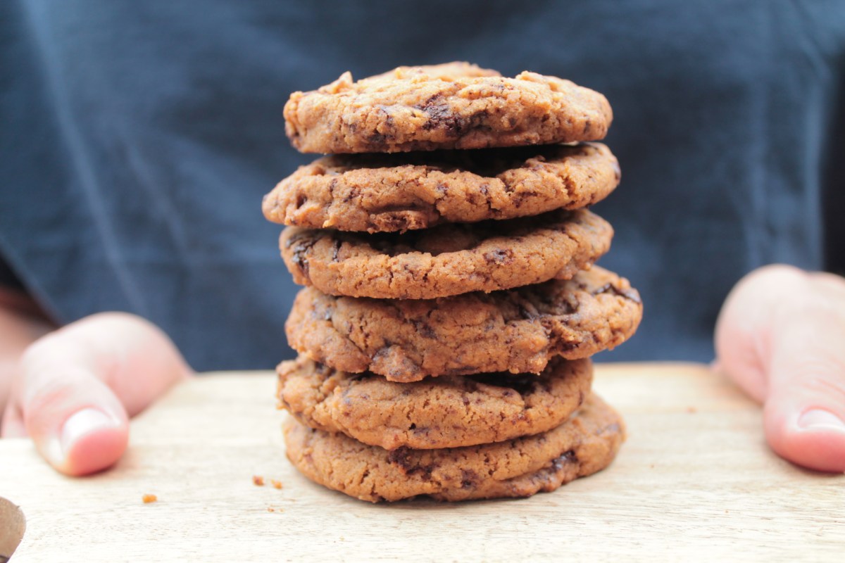 VEGAN chocolate chip&nbsp;cookie